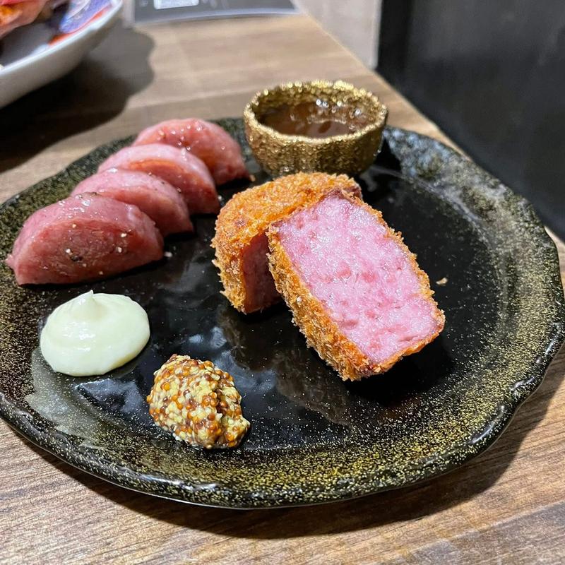 雲仙ハム食べ比べ(海鮮と浜焼き ネオ大衆個室酒場 キラクニ。 金山駅本店)