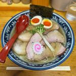 塩焼豚中華そば 味付玉子(中華そば屋 佐藤)
