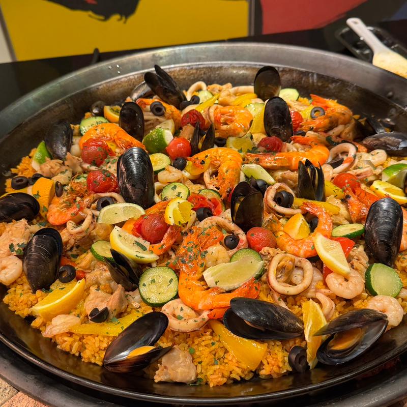 ディナービュッフェ パエリア(シェフ・ミッキー)