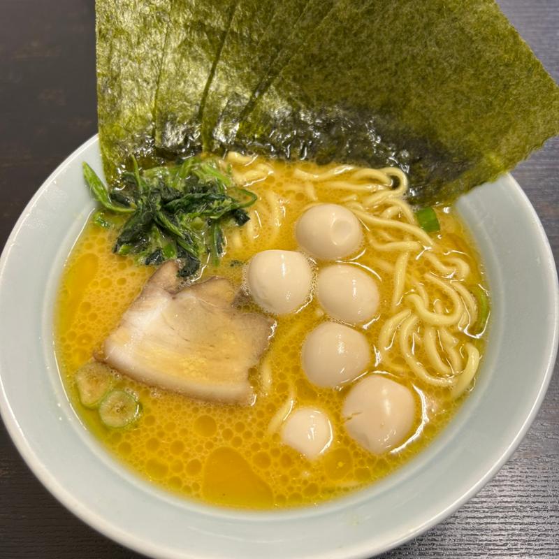 ラーメン(並)、のりたまトッピング、小ライス(萬来亭 )