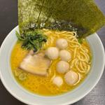 ラーメン(並)、のりたまトッピング、小ライス(萬来亭 )