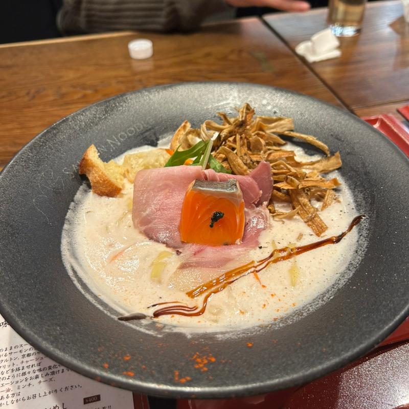 (サーモンnoodle京都 伏見稲荷店)