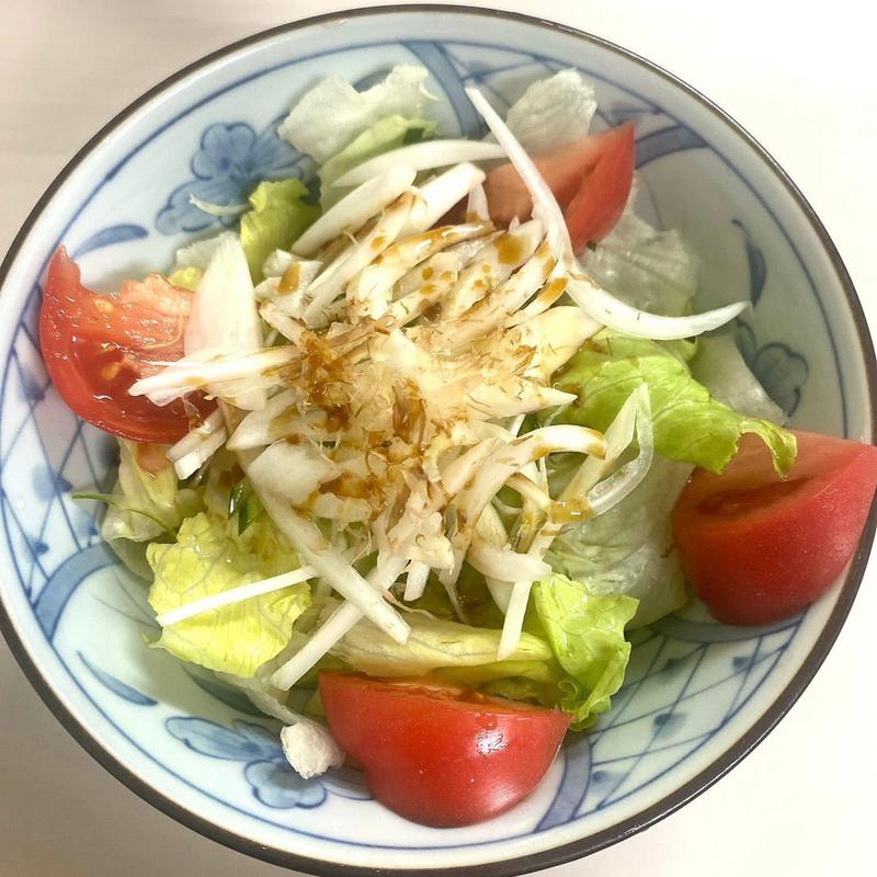 オニオンサラダ(レストラン松山)