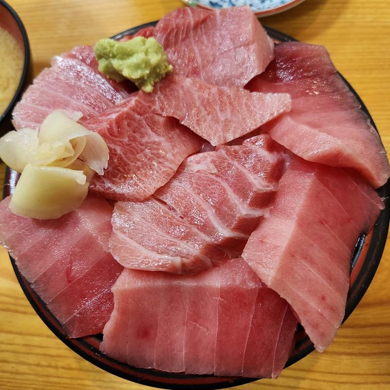 大トロ中トロ丼 大盛(大和水産 三河島店 （ダイワスイサン）)