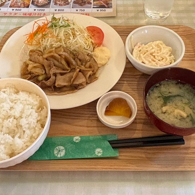 豚生姜焼き定食+アイスティー(酒場そらまめ)