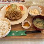 豚生姜焼き定食+アイスティー(酒場そらまめ)