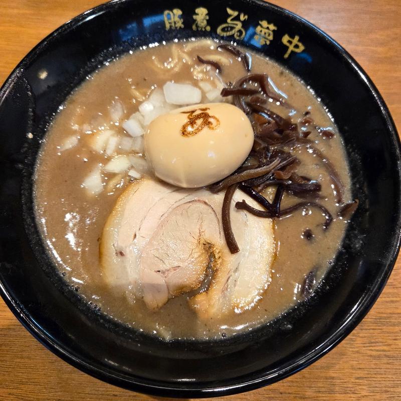 濃厚豚骨らーめん(豚煮夢中 -BUTANI MUCYU-)