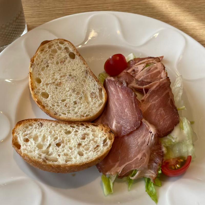 ローストポークサラダ ライ麦パン添え(デニーズ 大船笠間店)