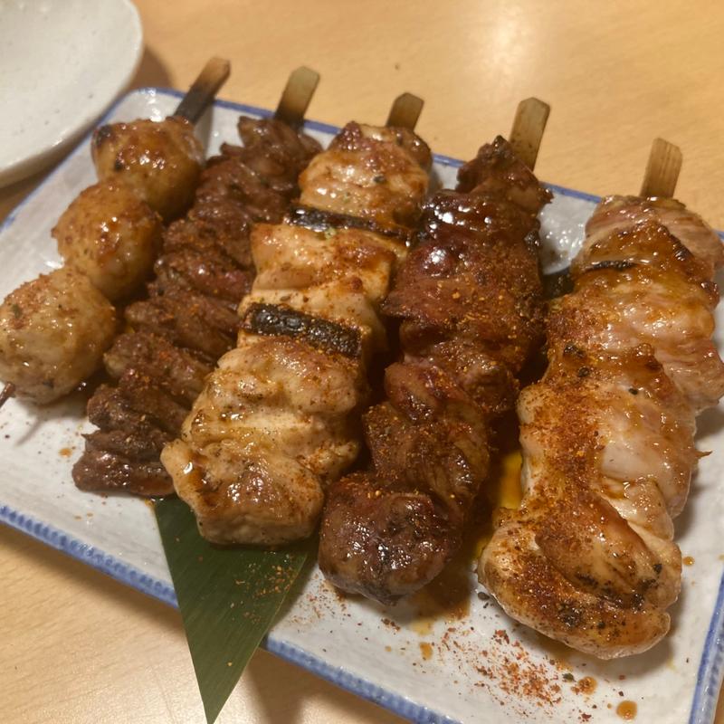 焼鳥盛合わせ（タレ）(大衆酒蔵 鳥益 新小岩)