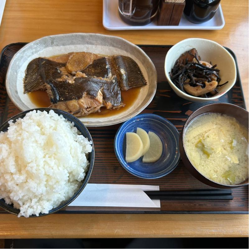 カレイの煮付つけ定食(定食くぅべ)