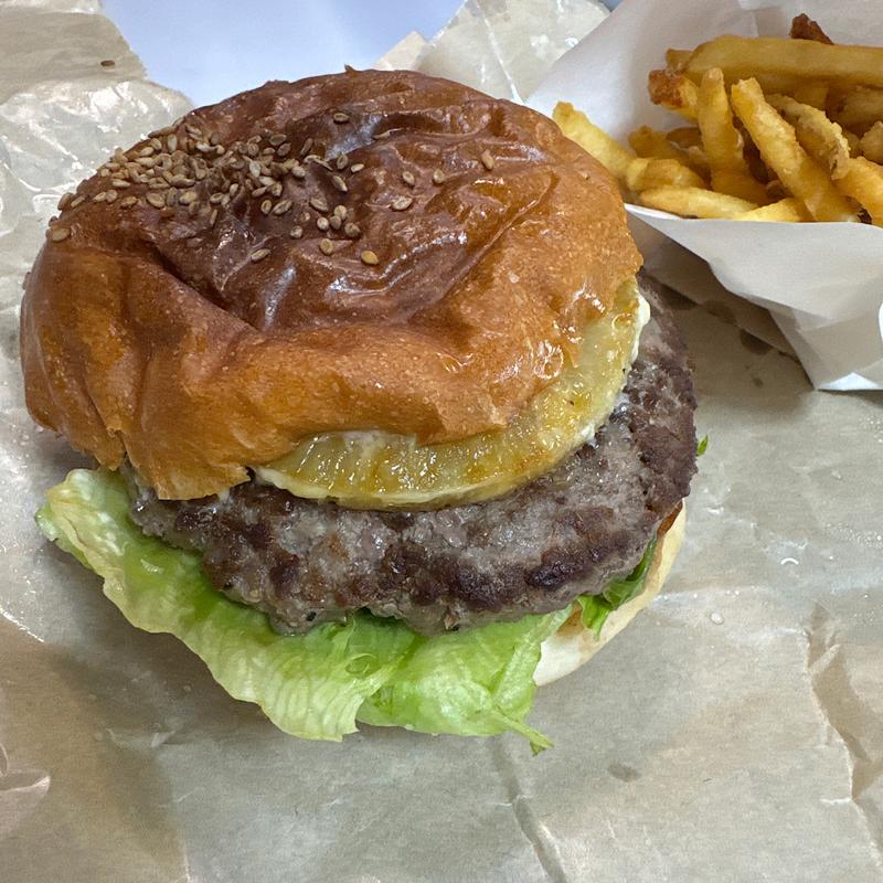 パイナップルバーガー(L.A.GARAGE 池尻大橋)