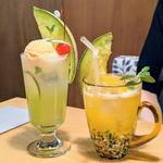 専門店のメロンクリームソーダ(果房　メロンとロマン)