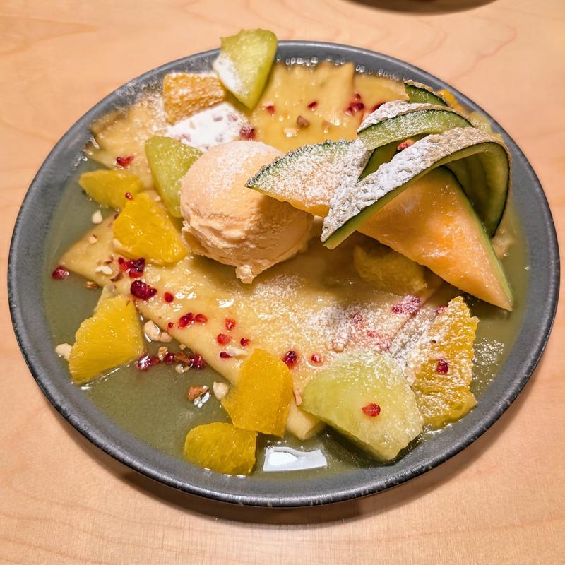 メロンのクレープ・シュゼット(果房　メロンとロマン)