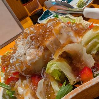 豆腐とじゃこのサラダ