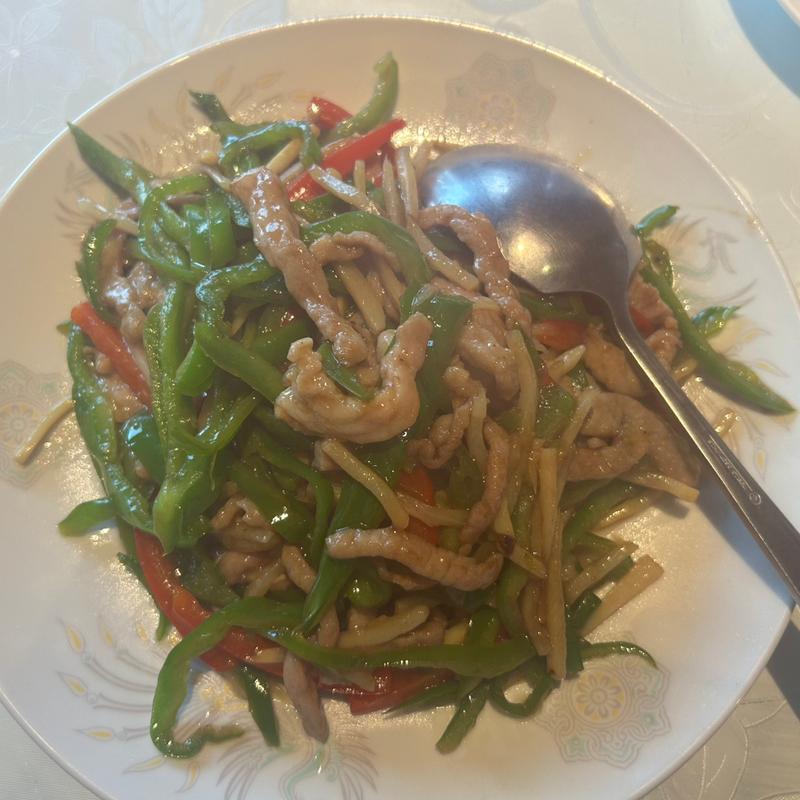 チンジャオロース(孔雀樓 （クジャクロウ）)