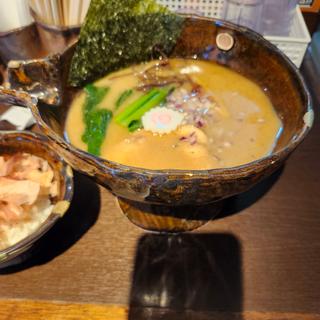 和風豚骨ラーメン　限定(麺屋 おがわら)