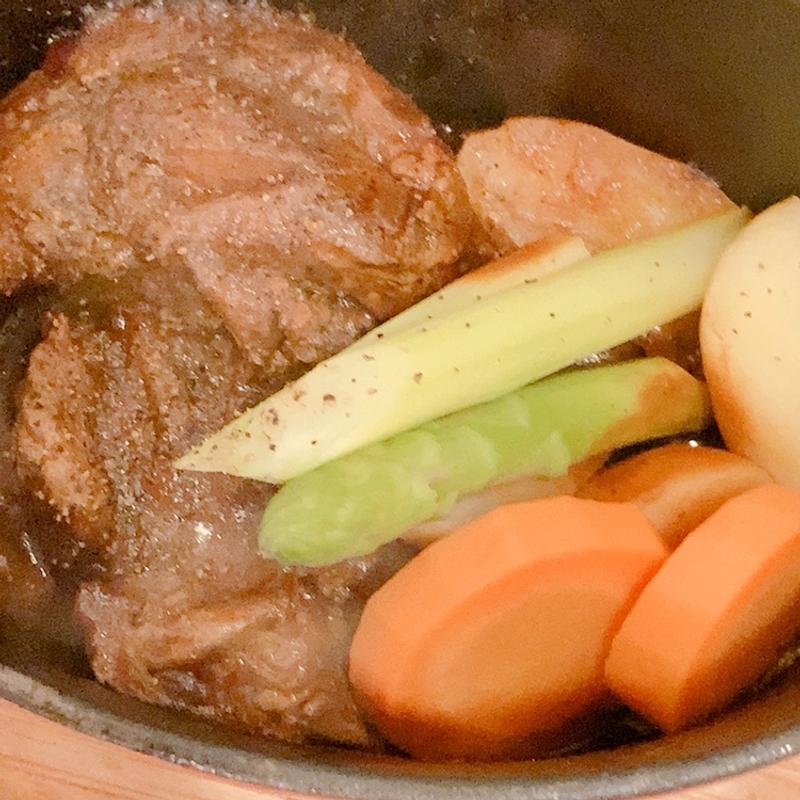 牛モモ肉の赤ワイン煮(BISTRO PUG （ビストロ パグ）)