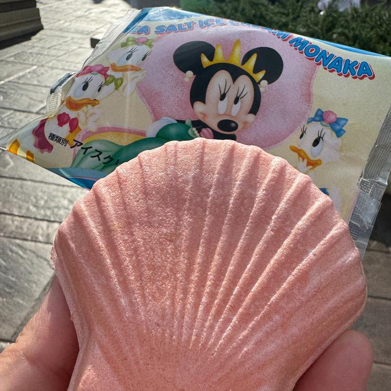 シーソルト・アイスモナカ  (東京ディズニーシー)