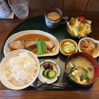 本日の煮魚・ぶり