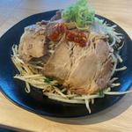 汁無し台湾らーめん (チャーシューダブル)(金まる餃子)