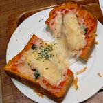 チキンピザトースト(ドリップマニア エキュート立川)