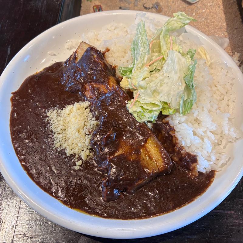 豚肉の煮込みカレー(サンアロハ みなとみらい山下公園本店 （珊亜呂波）)