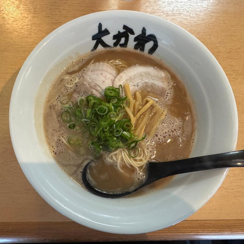とんこつラーメン(とんこつラーメン専門店 大かわ)