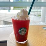 THE 苺 フラペチーノ®