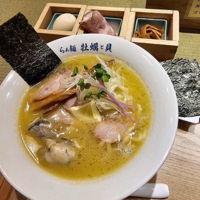 特上上濃厚牡蠣らぁ麺(らぁ麺 牡蠣と貝)