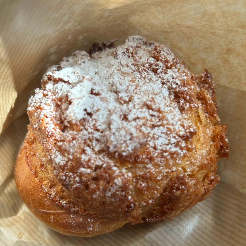 本場フランスのクロッカンシュークリーム(シュークリーム専門店ChouChou[シュシュッ])
