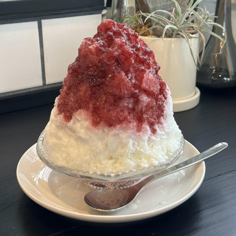 葡萄とミルク(氷と喫茶 ivy)