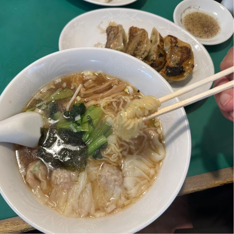 ワンタン麺(花だん)