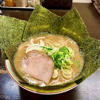 特濃煮干し豚骨(博多とんこつ 豚の足跡)
