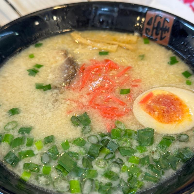 とんこつらーめん(麺布亭)