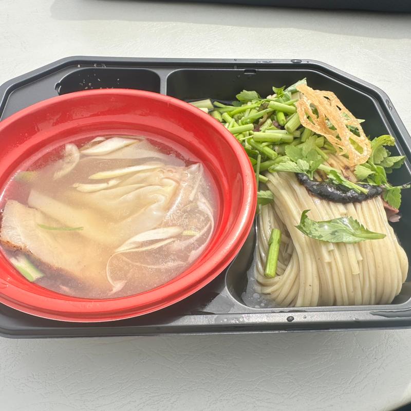 最強ラーメン祭り2025in小山 柴崎亭×中華蕎麦鳴神食堂×YOKOKURA STOREHOUSE THE"S" SHIBAKAMI TP(ヤマザキショップ 小山市役所新庁舎店)