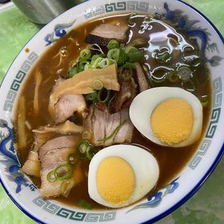 醤油ラーメン たまご