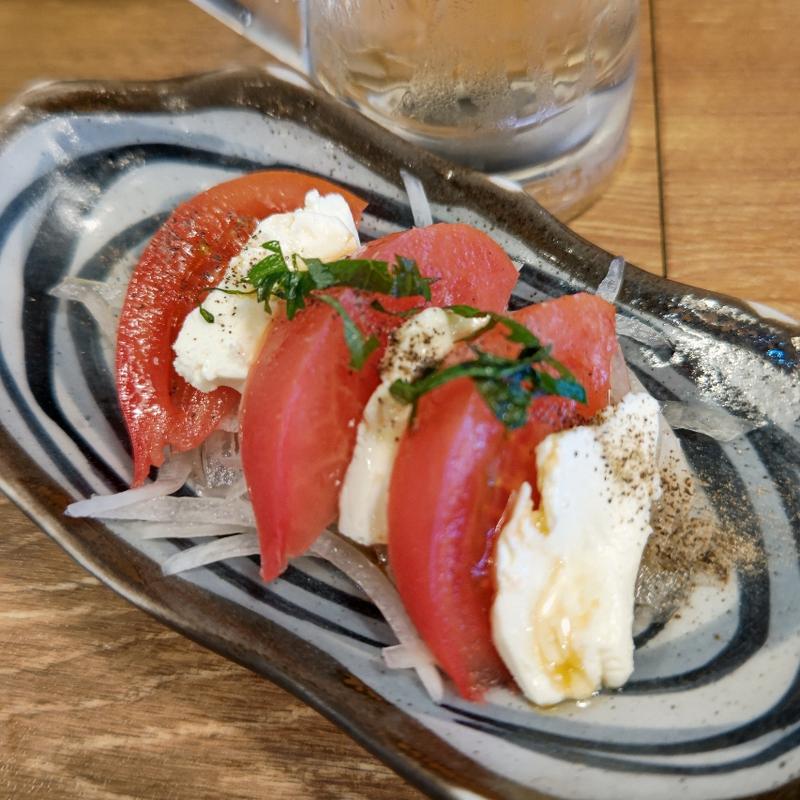 トマトとクリームチーズのカプレーゼ(鳥良商店 大船笠間口店)