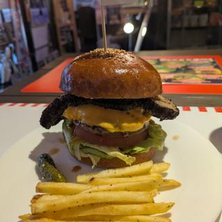 ベーコンチーズバーガー(Leather&Diner knc)