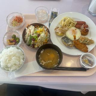 朝食ビュッフェ