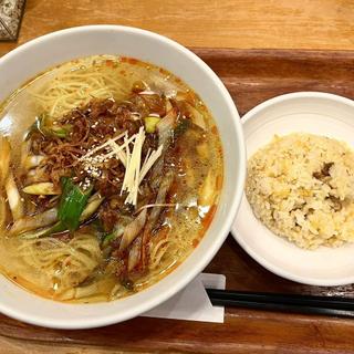 ニ四八九麺 半チャーハン(遊楽)