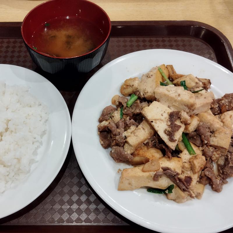 牛肉ととうふのニンニク炒め(ライス・スープ付)(お食事処 三笠 松山店)
