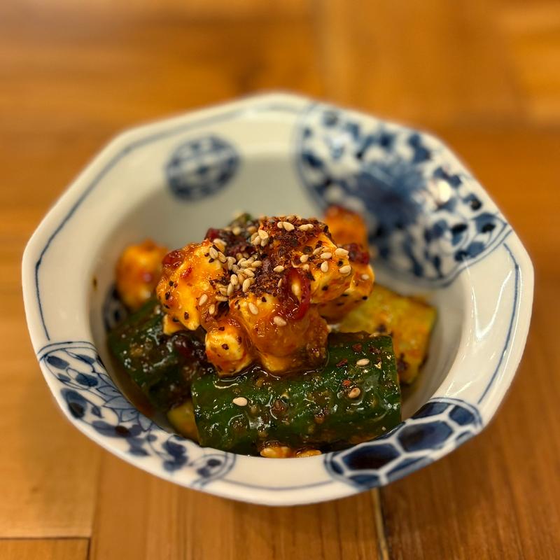 ピリ辛キュウリとクリームチーズ(餃子といえば 芭莉龍（バリロン） 八重北分店)