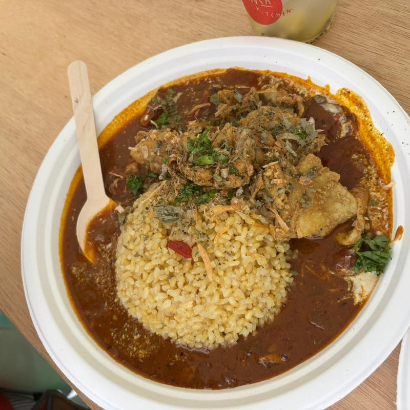 若鶏もも肉のゴロゴロタンドリーチキンカレー（無農薬玄米カレー）(コブカフェ （KOV CAFE）)