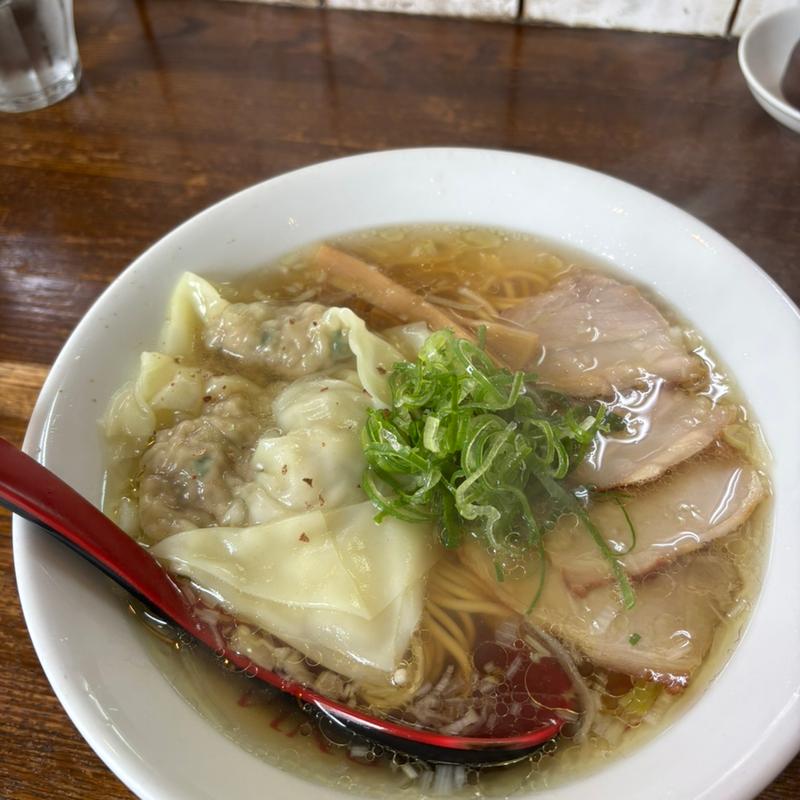 白ワンタンチャーシュー麺(中華そば　カリフォルニア)