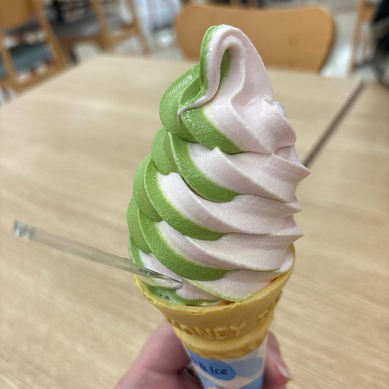 ストロベリー抹茶(みかづき　 アピタ亀田店 （アピタカメダ）)