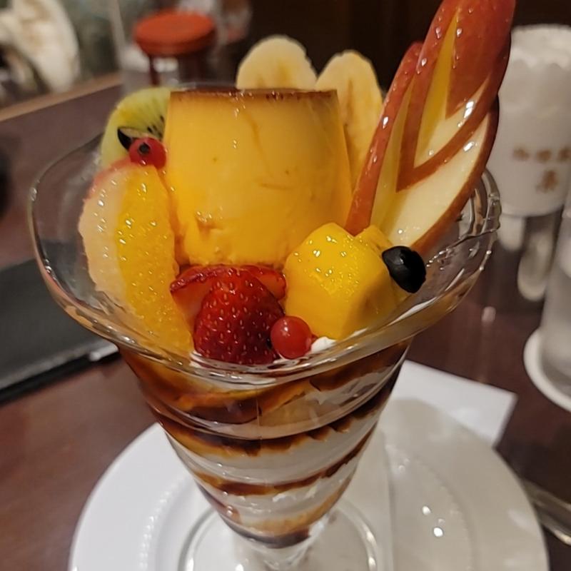 プリンアラモードパフェ(珈琲茶館 集 プレミアム渋谷駅前店)