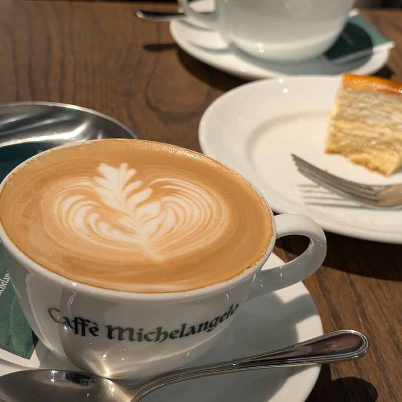 カフェ・ラテ(カフェ ミケランジェロ)