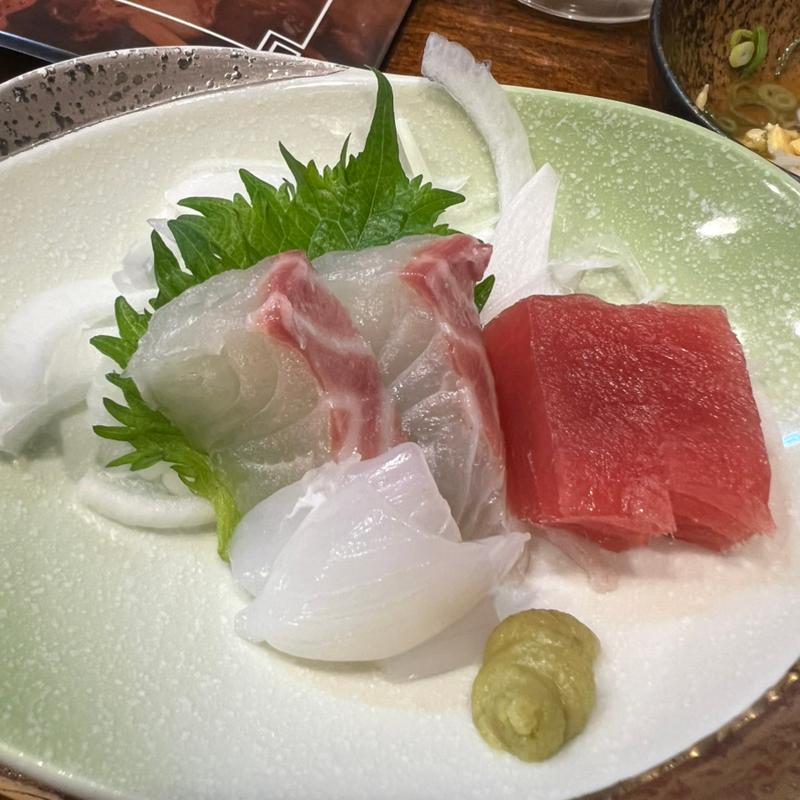 刺し身盛り合わせ(一里)