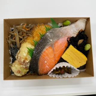 魚屋の海 苔 弁 当 （ 鮭 ）(ベルマートキヨスクJRゲートタワー)