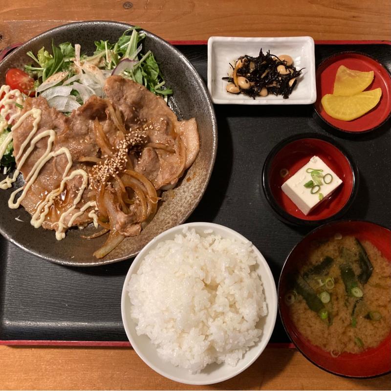 豚しょうが焼き定食(ごはん処 ゆずりはら)